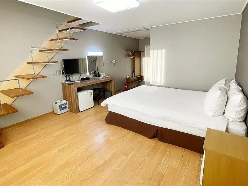 Pampas Hotel Jeju Esterno foto