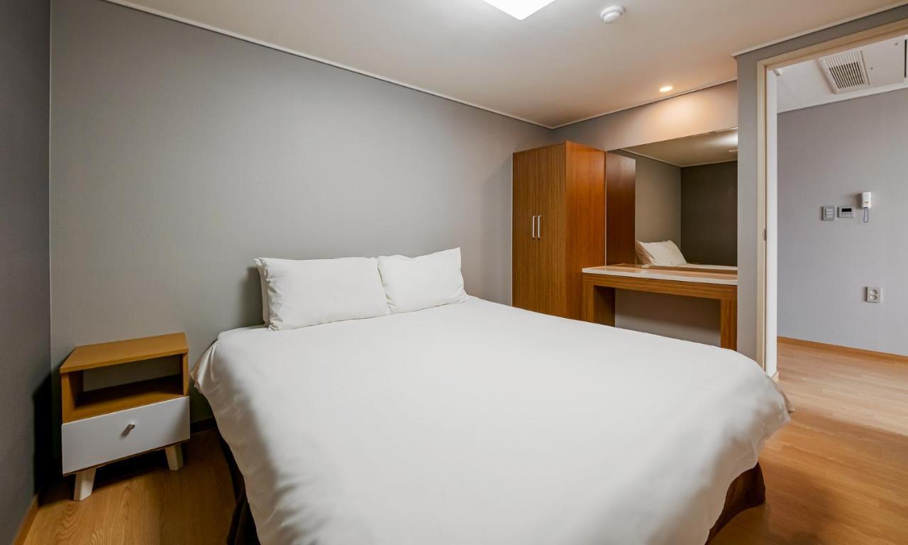 Pampas Hotel Jeju Esterno foto