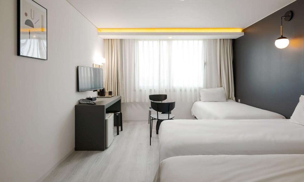 Pampas Hotel Jeju Esterno foto