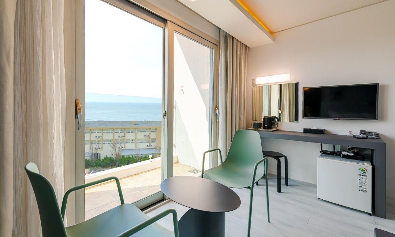Pampas Hotel Jeju Esterno foto