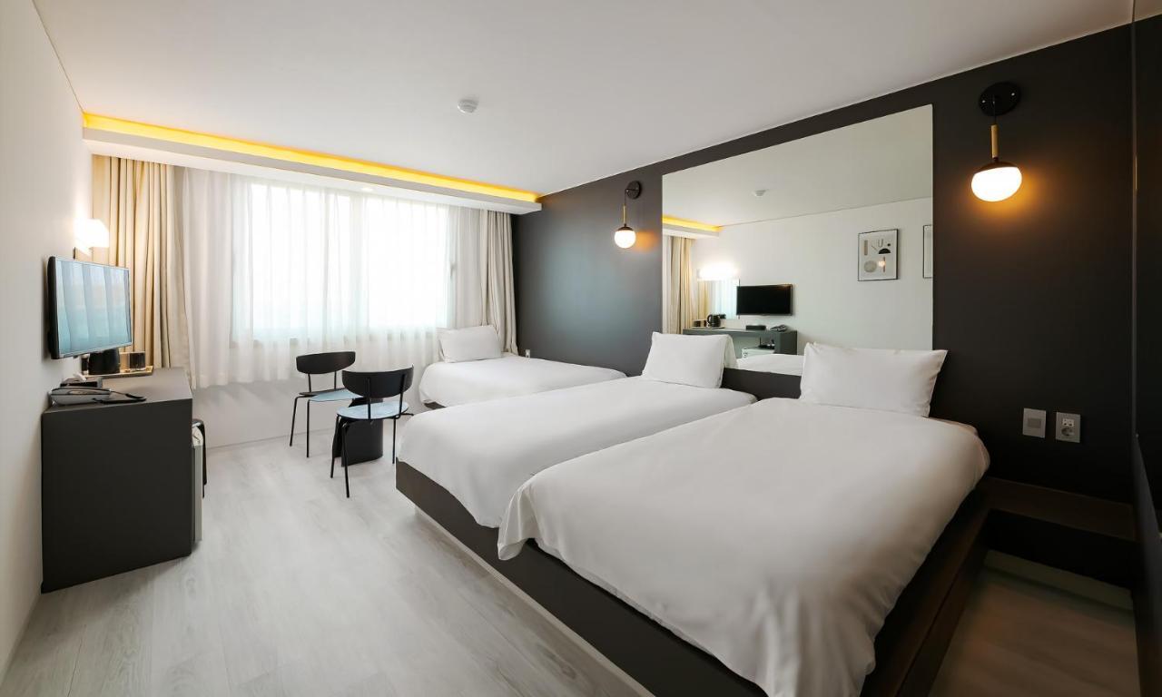 Pampas Hotel Jeju Esterno foto