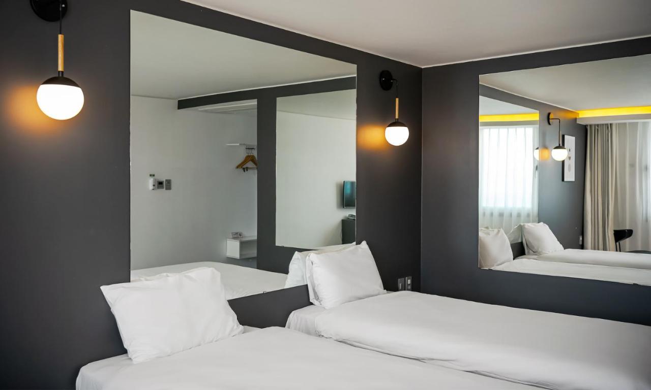 Pampas Hotel Jeju Esterno foto